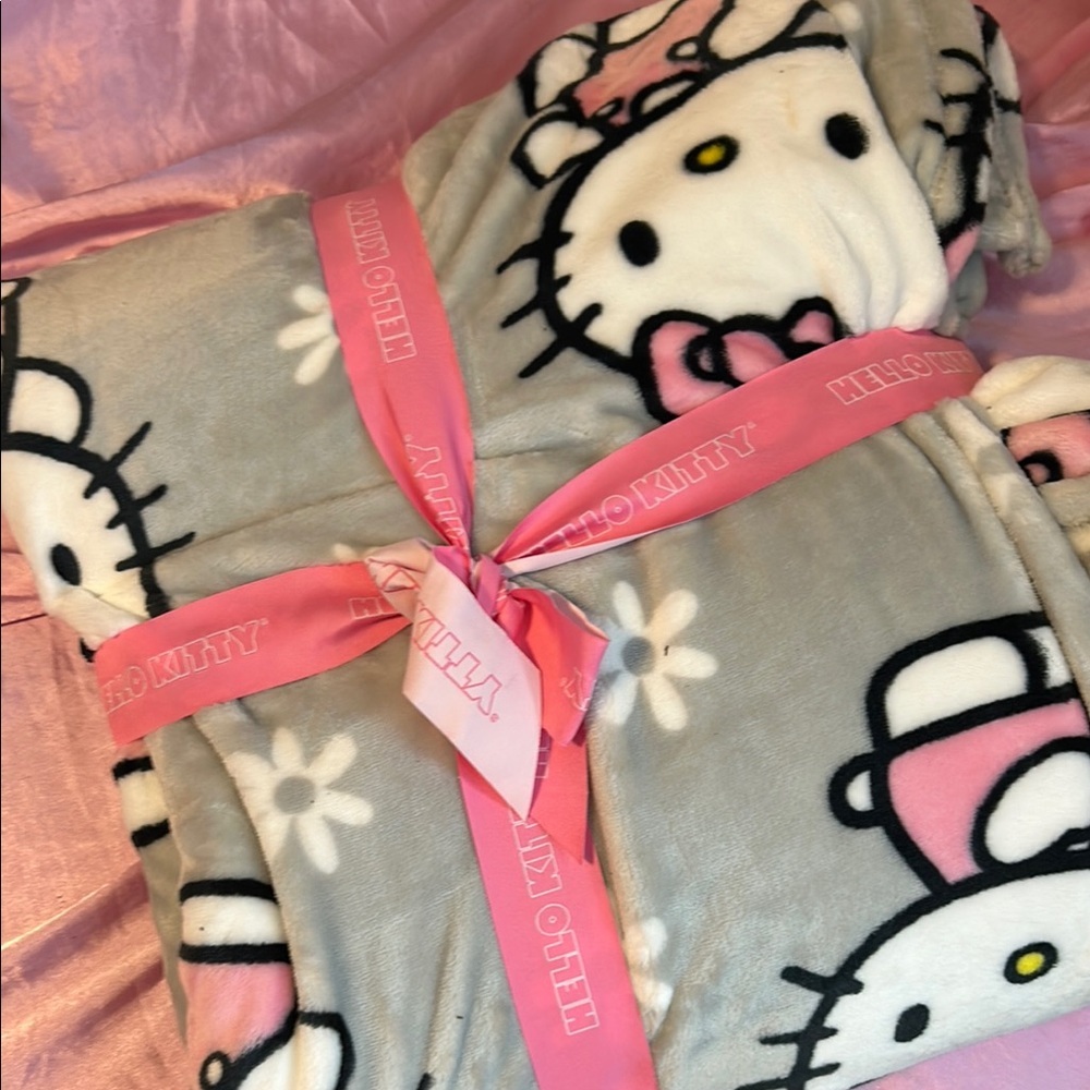 Hello Kitty Gray and Pink Fleece Blanket